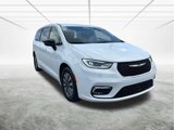 New 2025 Chrysler Pacifica Select image 2