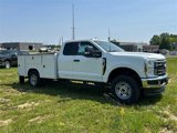 New 2025 Ford F550 4x4 SuperCab Super Duty image 2