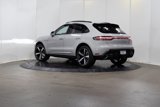Certified 2025 Porsche Macan image 3