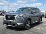 New 2025 Nissan Pathfinder Platinum image 2