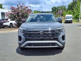 New 2025 Volkswagen Atlas Peak Edition SE image 2