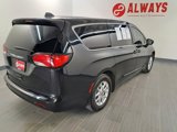 Used 2022 Chrysler Voyager LX image 4