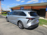 Used 2024 Toyota Sienna XLE image 3