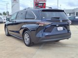 Certified 2025 Toyota Sienna LE image 2