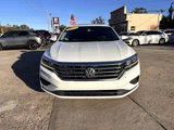Used 2021 Volkswagen Passat 2.0T SE image 2