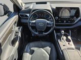 Used 2020 Toyota Highlander Limited Platinum image 3