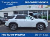 New 2025 Nissan Pathfinder Platinum image 2