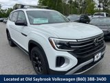 New 2025 Volkswagen Atlas Peak Edition SE image 4