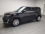 Used 2023 Kia Soul LX image 2