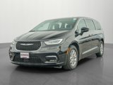 Used 2024 Chrysler Pacifica Touring-L image 3