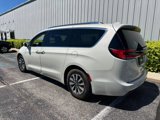 Used 2021 Chrysler Pacifica Touring-L image 5