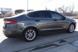 Used 2020 Ford Fusion SE image 4