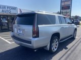 Used 2017 Cadillac Escalade ESV Luxury image 3