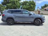 New 2025 Volkswagen Atlas Peak Edition SE image 3