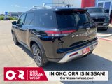 New 2025 Nissan Pathfinder SL image 3