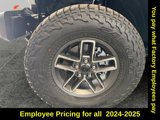 New 2025 Jeep Gladiator Mojave image 5