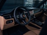 Certified 2025 Porsche Macan image 4