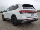New 2025 Volkswagen Atlas Peak Edition SE image 3