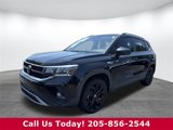 Used 2023 Volkswagen Taos SE w/ Black Wheel Package image 2