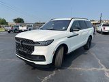 New 2025 Lincoln Navigator Reserve image 3
