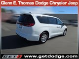 New 2025 Chrysler Pacifica Select image 4