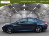 Used 2018 Toyota Camry SE image 2