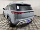 New 2025 Nissan Pathfinder Platinum image 6