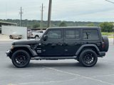 Used 2019 Jeep Wrangler Unlimited Sahara image 4