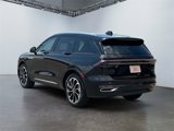Used 2024 Lincoln Nautilus Reserve w/ Equipment Group 202A image 3