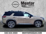 New 2025 Nissan Pathfinder Platinum image 2
