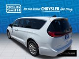 Certified 2024 Chrysler Pacifica Touring-L image 3