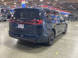 New 2025 Chrysler Pacifica Premium image 5