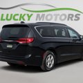 Used 2021 Chrysler Pacifica Limited image 2