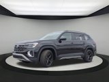 New 2025 Volkswagen Atlas Peak Edition SE image 3
