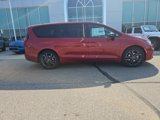 New 2026 Chrysler Pacifica Select image 4