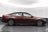 Used 2024 Nissan Altima 2.5 SV image 4