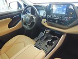 Used 2022 Toyota Highlander XLE image 2