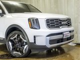 Used 2024 Kia Telluride S w/ S Sunroof Package image 3