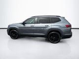 Used 2023 Volkswagen Atlas SE w/ Black Wheel Package image 4