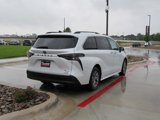 Used 2023 Toyota Sienna XLE image 3