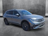 Used 2024 Volkswagen Tiguan SE image 3