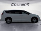 New 2026 Chrysler Pacifica Select image 6