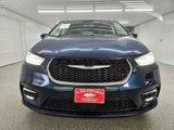Used 2022 Chrysler Pacifica Touring-L image 5