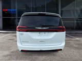 Used 2022 Chrysler Pacifica Touring-L image 4