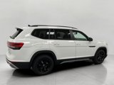 New 2025 Volkswagen Atlas Peak Edition SE image 3
