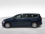 New 2025 Chrysler Pacifica Select image 3