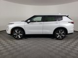 New 2025 Mitsubishi Outlander SE image 3