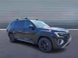 New 2025 Volkswagen Atlas Peak Edition SE image 2