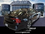 Used 2024 Volvo S90 T8 Ultimate w/ Lounge Package image 5