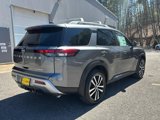 New 2025 Nissan Pathfinder Platinum image 4